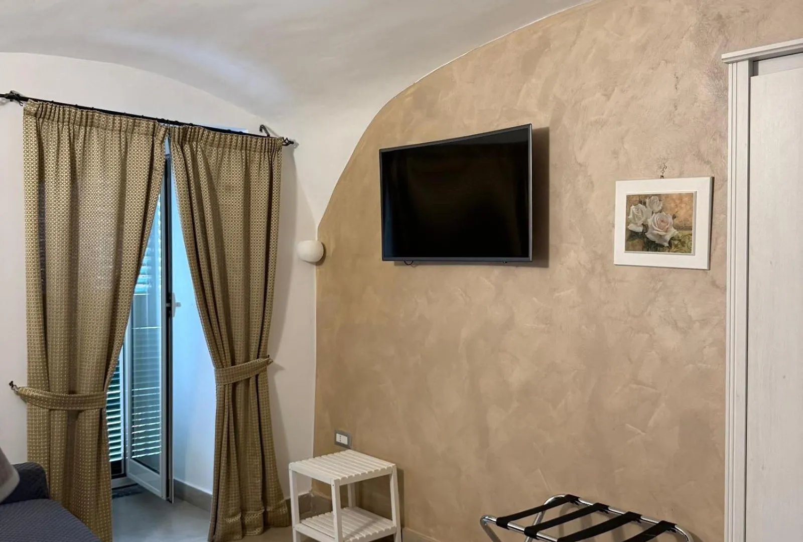 Chiaia Suites Neapel 2*,
