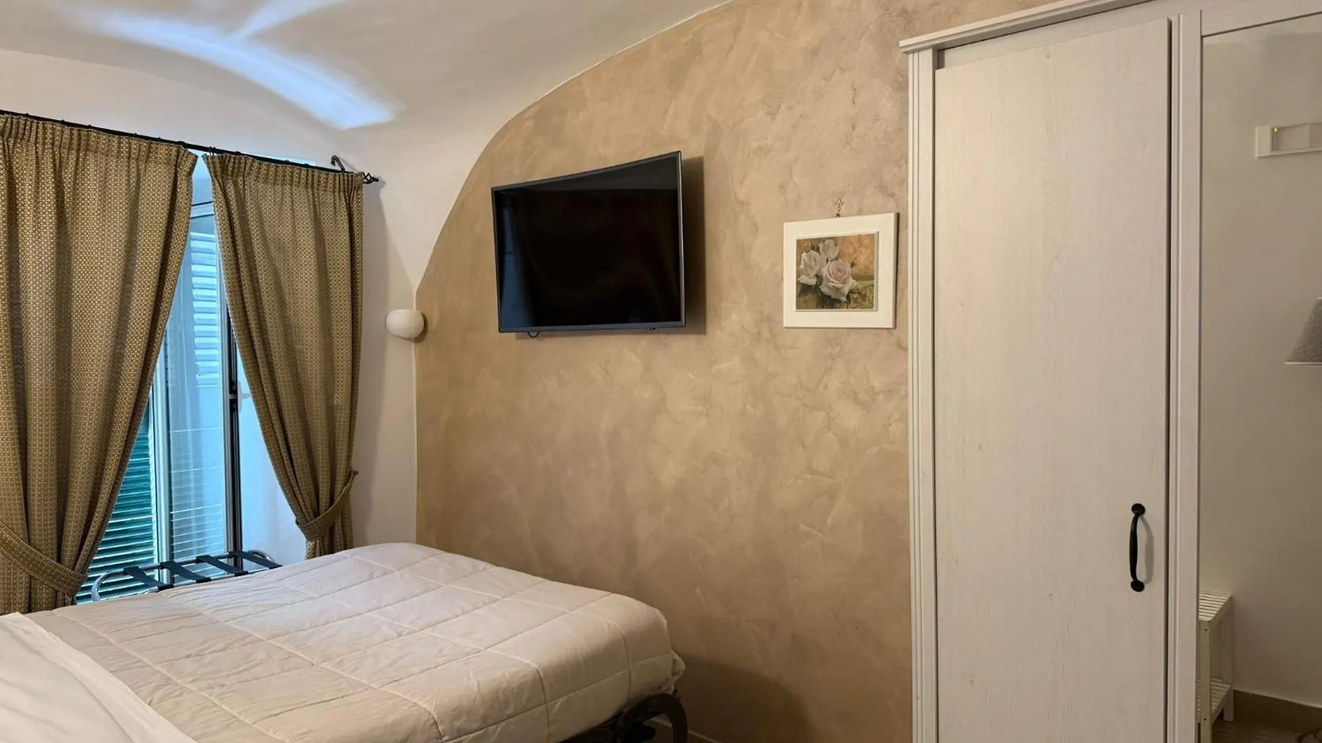 Chiaia Suites Naples Guest house