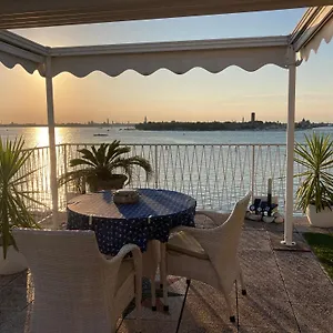  Chalet Oasis Golden Lagoon Italia