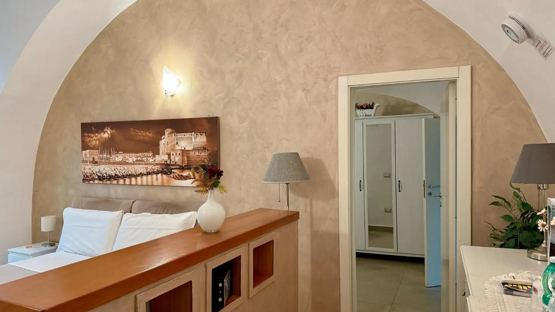 ** Guest house Chiaia Suites Naples Italy